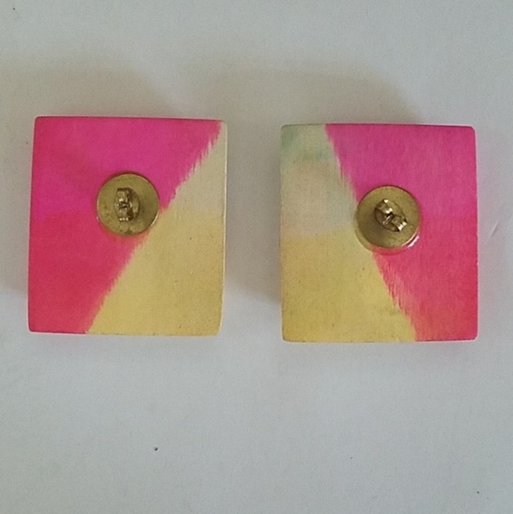 Vintage wood square earrings - Picture 3 of 3